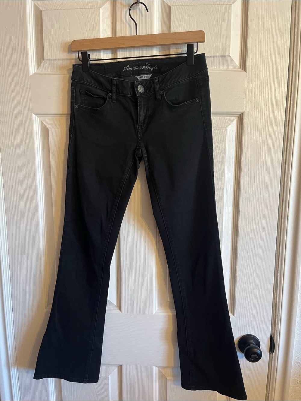 American Eagle Outfitters Black Women’s skinny kick Jeans - 4 short